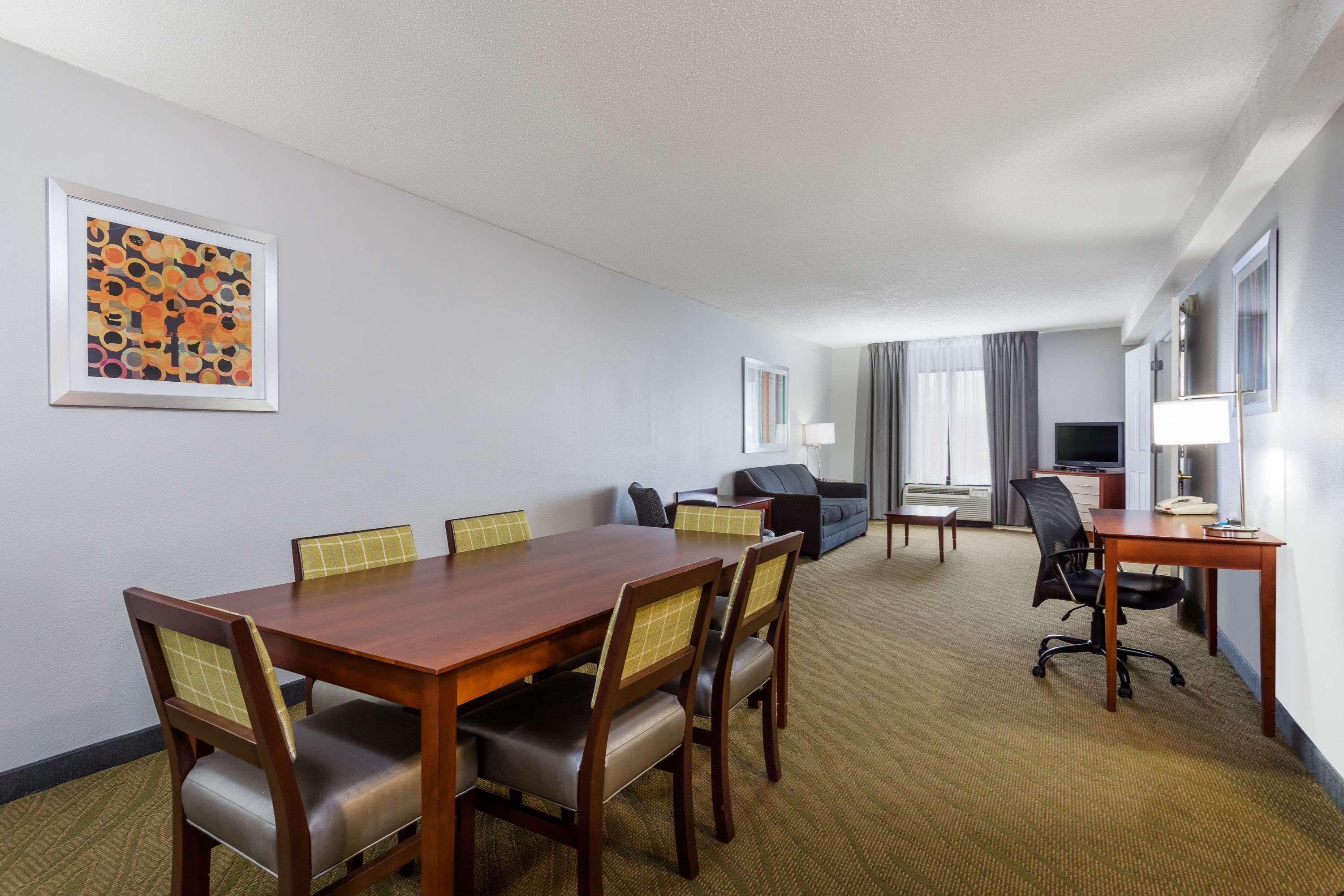 Wingate By Wyndham Chesapeake Hotel Luaran gambar