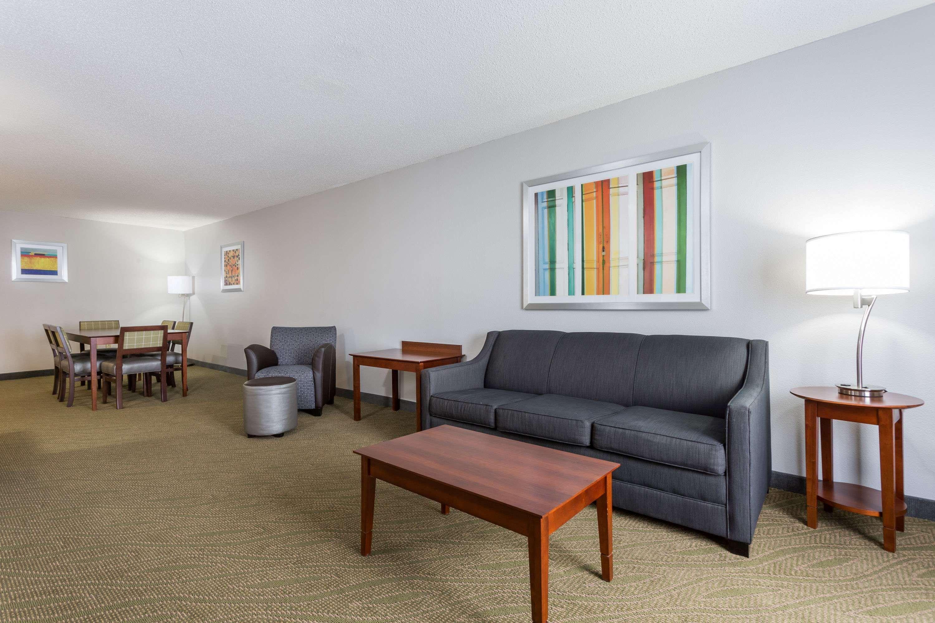 Wingate By Wyndham Chesapeake Hotel Luaran gambar