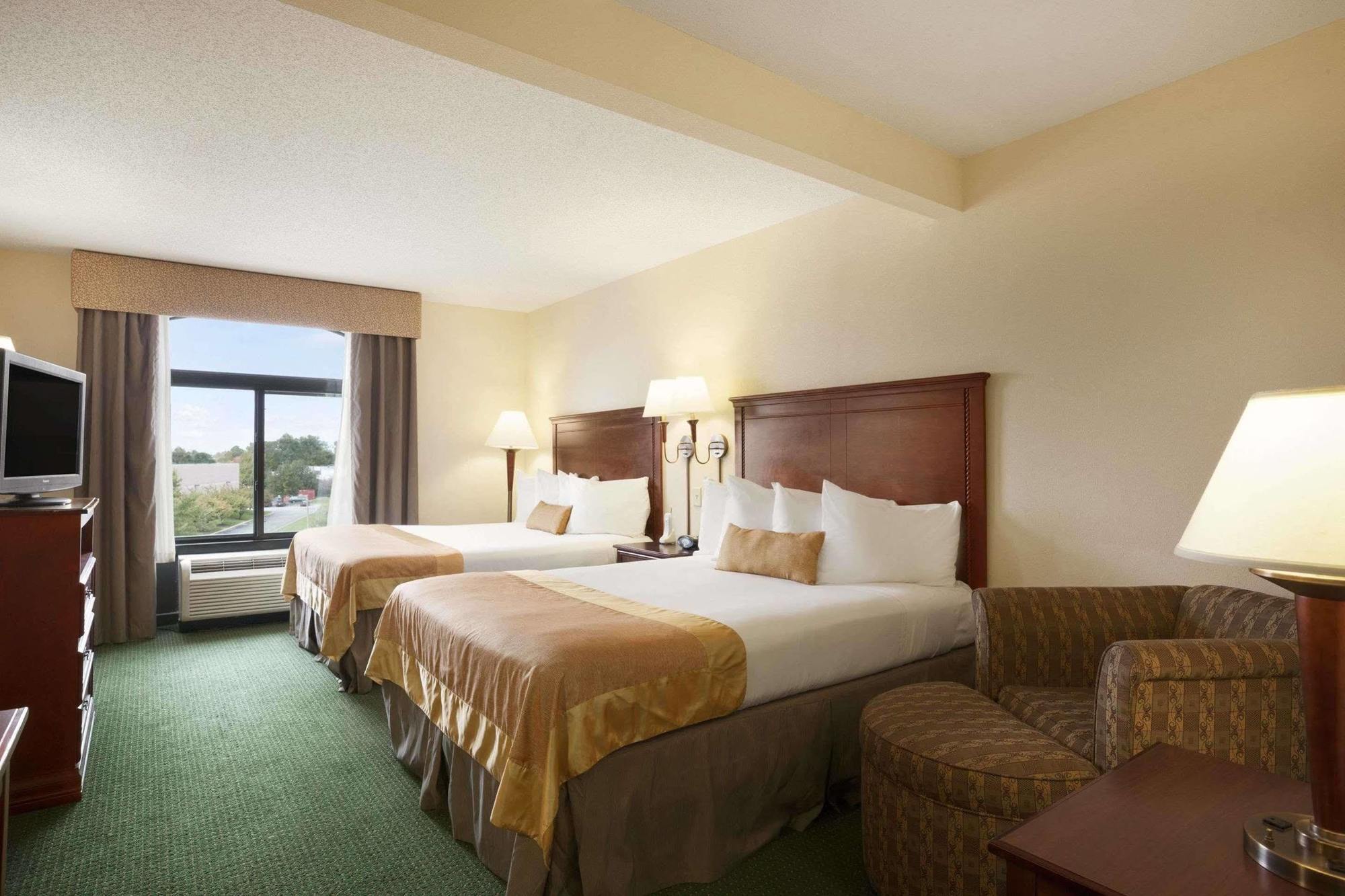Wingate By Wyndham Chesapeake Hotel Luaran gambar
