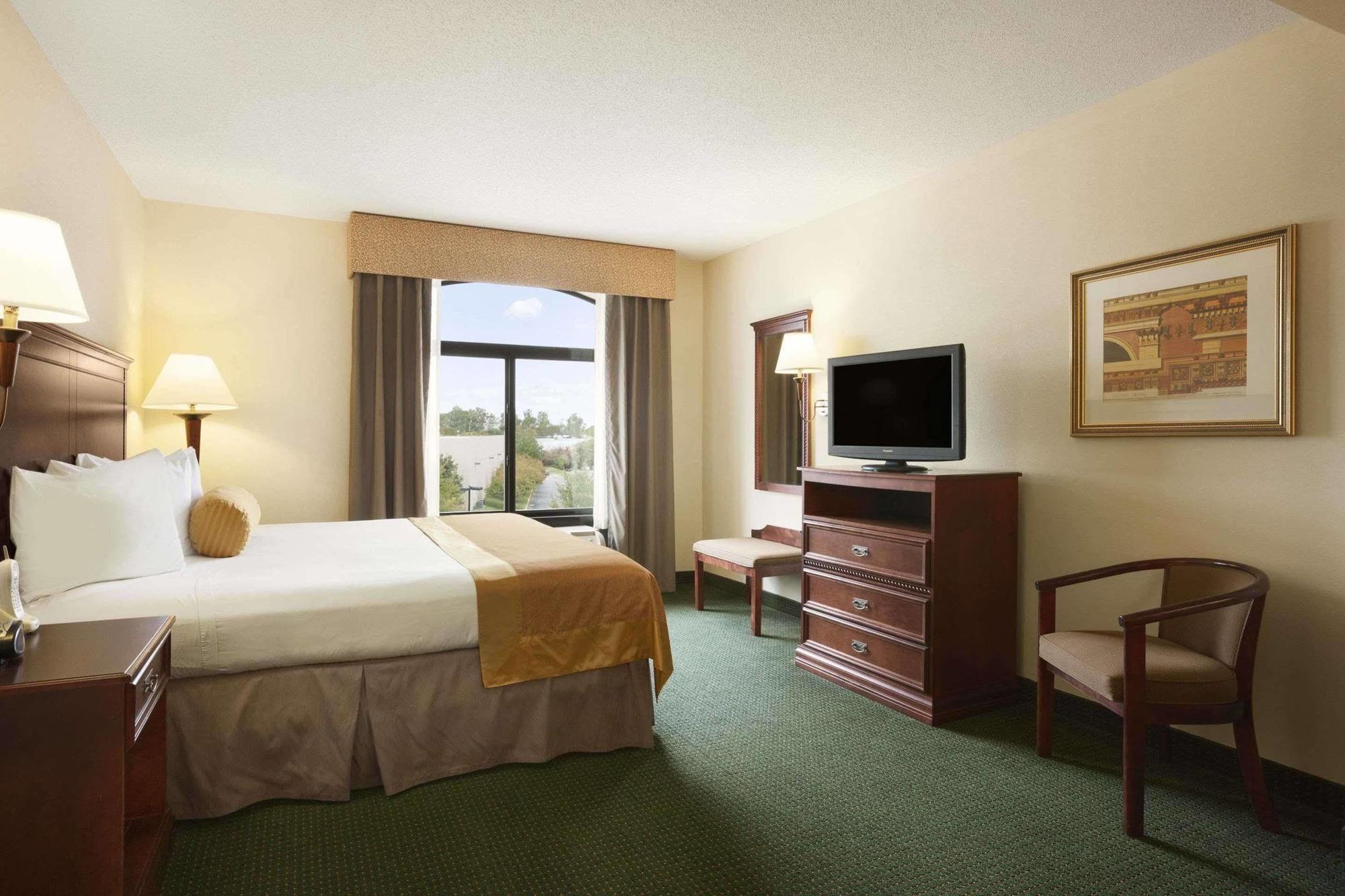 Wingate By Wyndham Chesapeake Hotel Luaran gambar